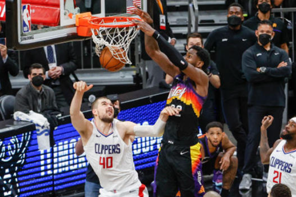 籃球比賽中常見的戰(zhàn)術(shù)有哪些？